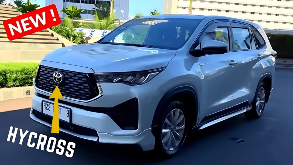 Toyota Innova Hycross